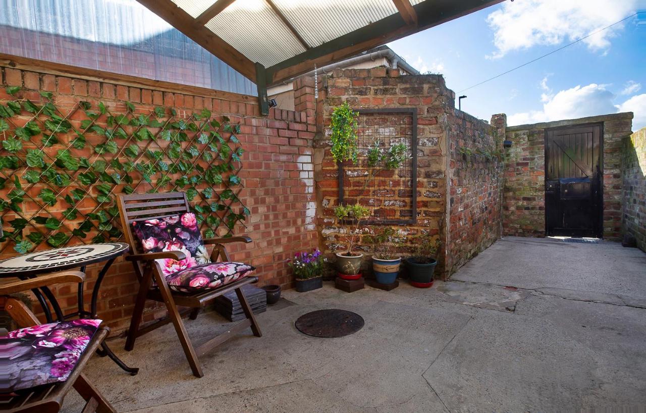 Courtyard Apartment York Esterno foto